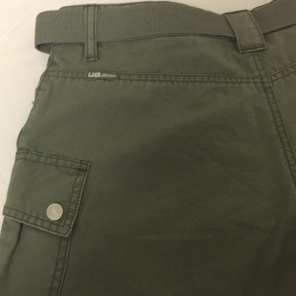 Shorts - Picture 4 of 5